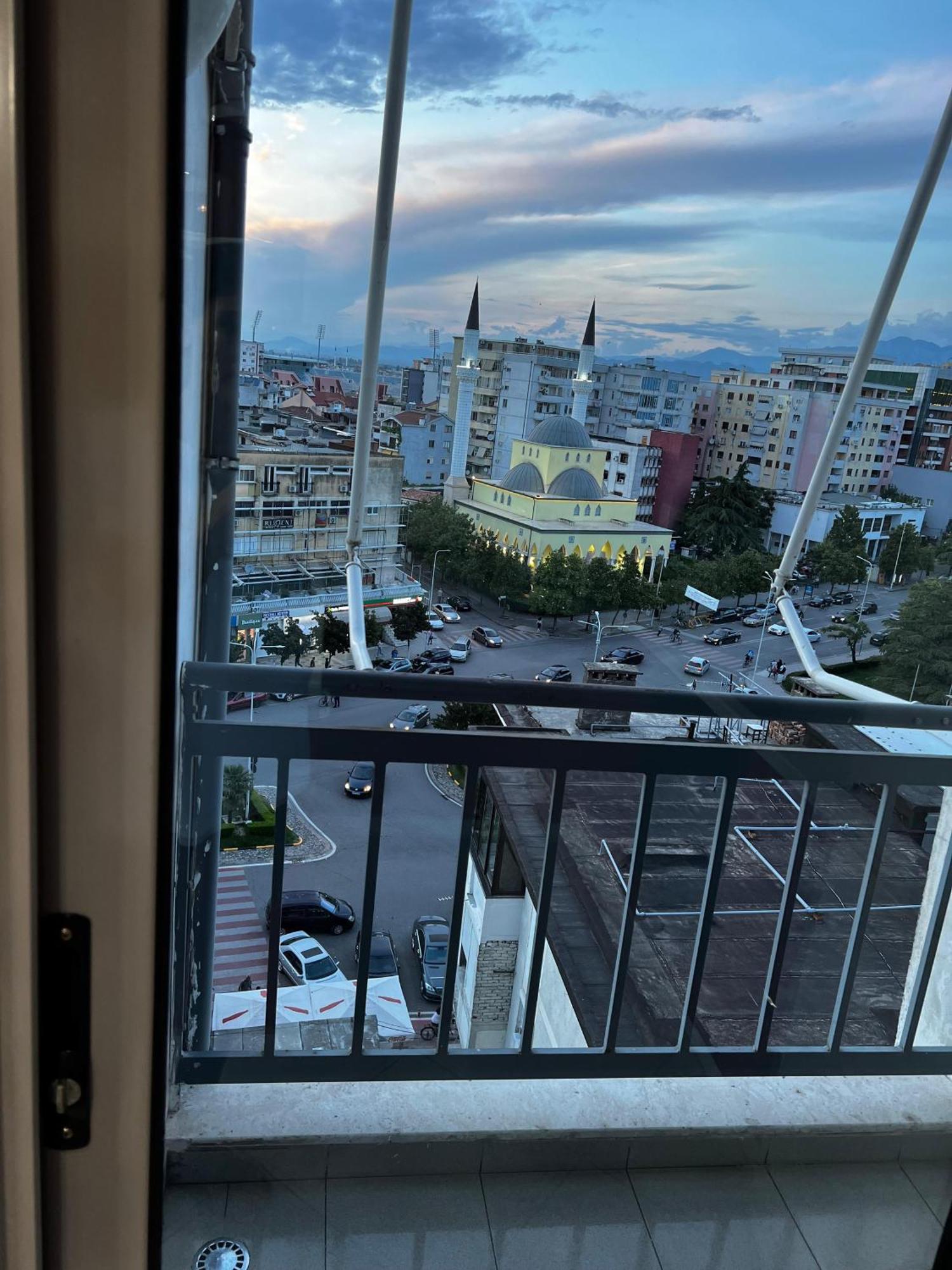 Amy'S Luxury Appartment Shkodra Exterior foto